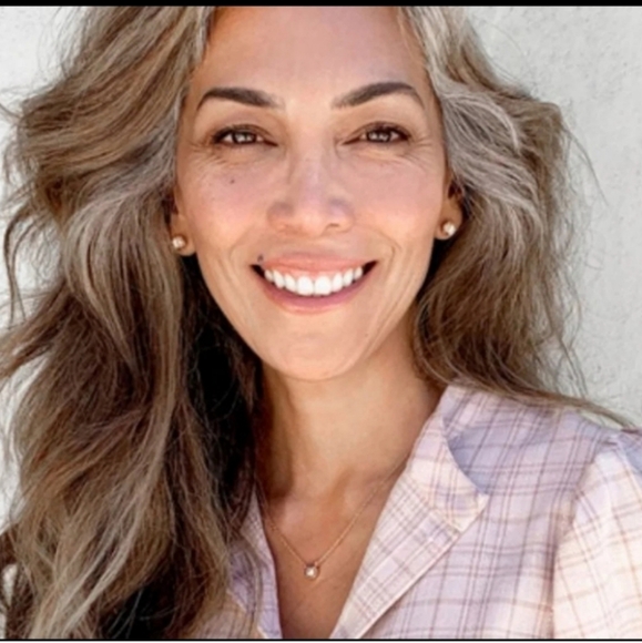 Coach Rose Gold Open Circle Necklace and Tea Rose Stud Set NWT - Picture 5 of 12